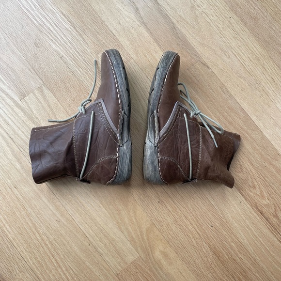 Bernie Mev. Brown Leather Hanzel Ankle Booties Size 38 EUC - Picture 8 of 12